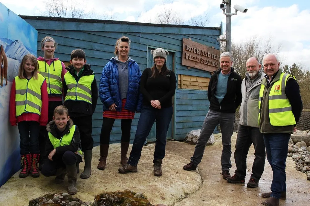 Geology hide team pic-min